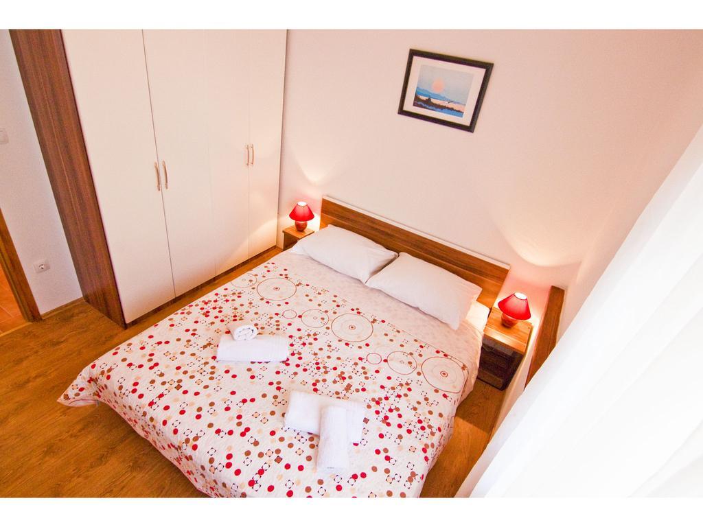 Apartments Cambi Каштела Екстер'єр фото